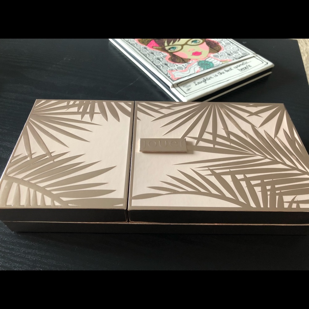 Jouer cosmetics palette